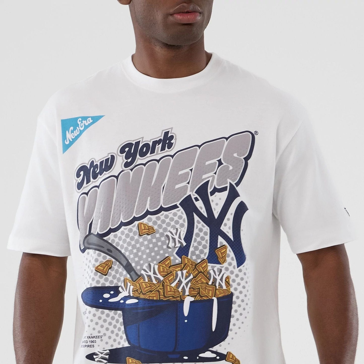The Male model is wearing New York Yankees MLB Lifestyle Graphic White T-Shirt 7