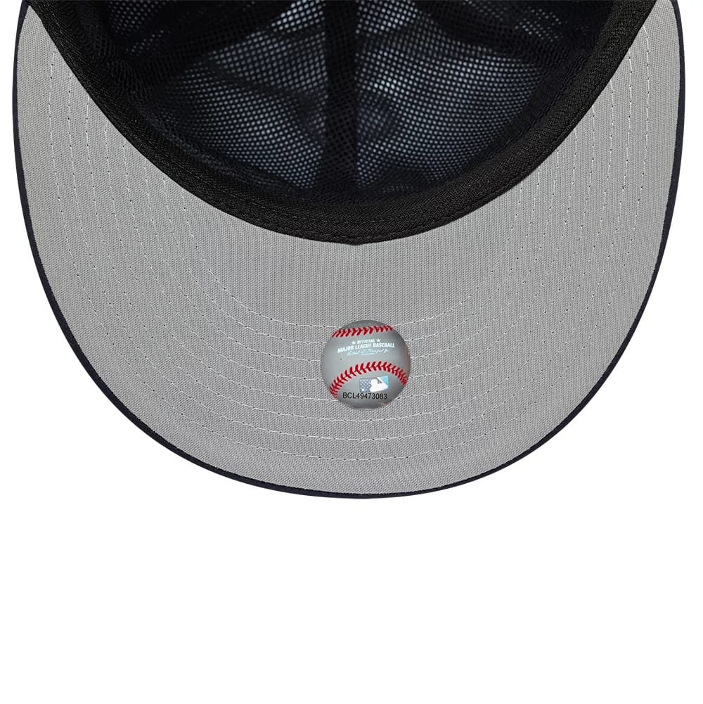 This is a Detroit Tigers MLB Gore-Tex Navy 59FIFTY Fitted Cap 2