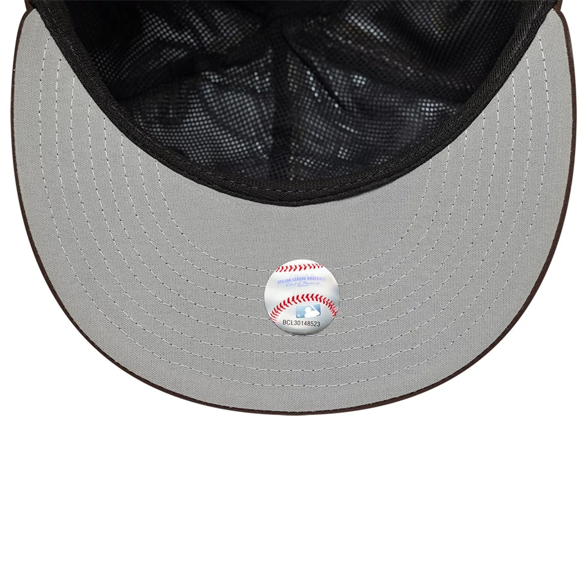 This is a San Diego Padres MLB Gore-Tex Dark Brown 59FIFTY Fitted Cap 2