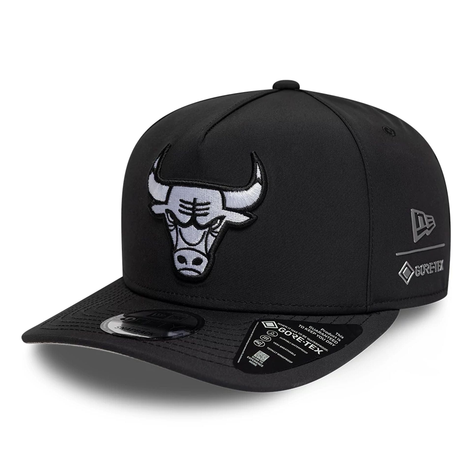 This is a Chicago Bulls NBA Gore-Tex Black 9FIFTY A-Frame Snapback Adjustable Cap 1