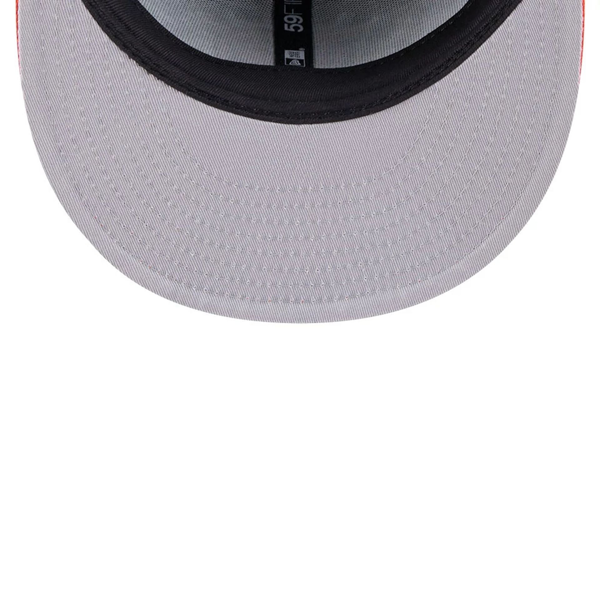 Pictured is this Chicago Bears NFL x Nickelodeon black 59FIFTY Fitted cap. 2