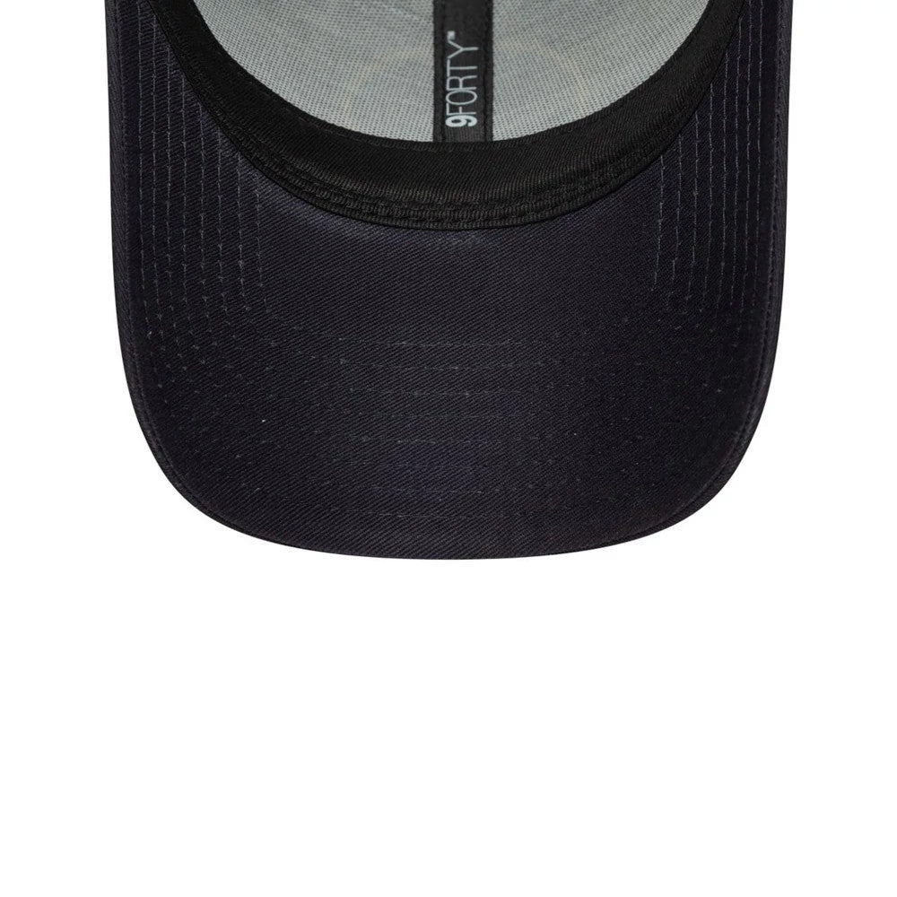Pictured is this Youth Core Chelsea FC Lion Crest 9FORTY in blue. 5