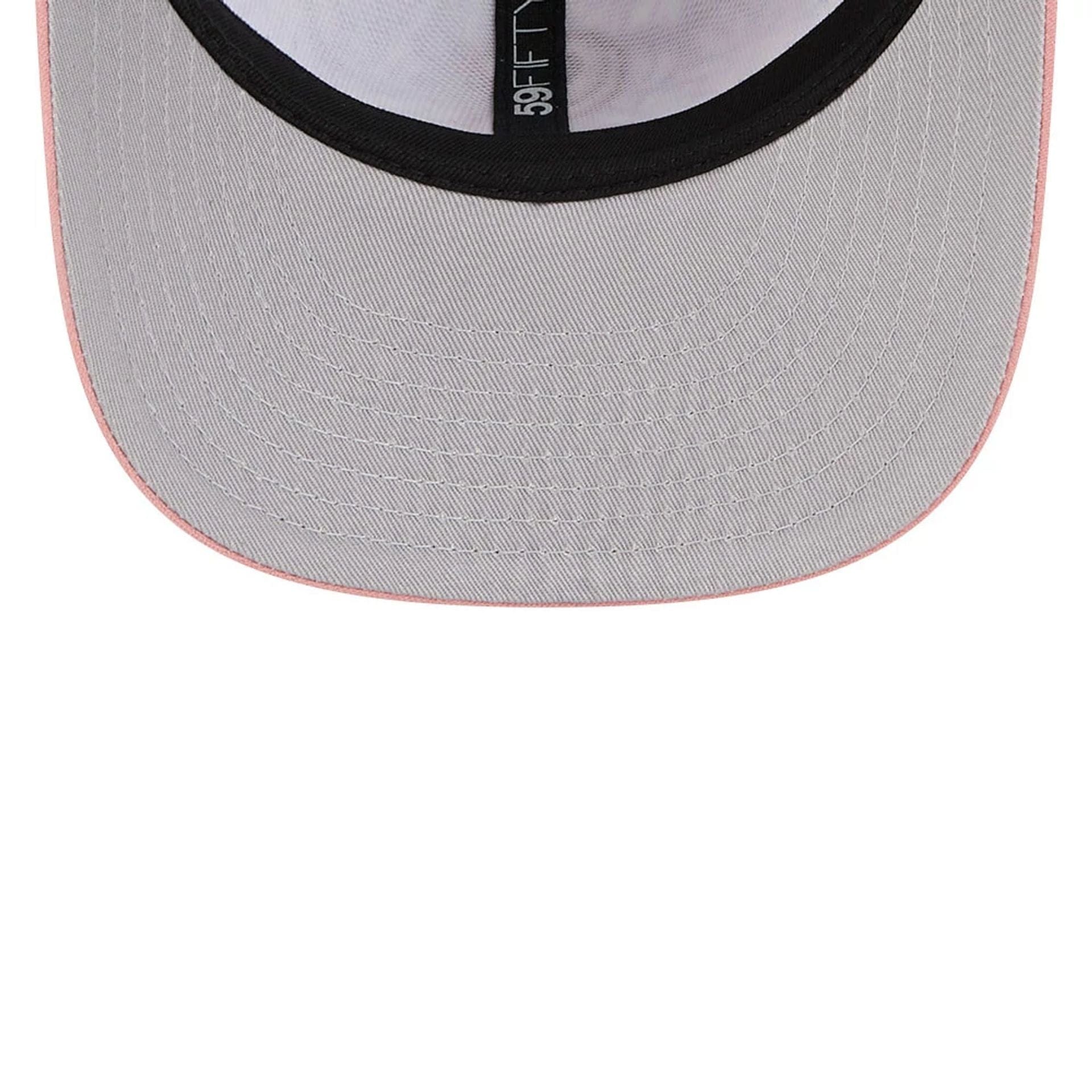 This is a Chicago White Sox Gradient Real Tree All Over Print 59FIFTY Fitted Cap 2
