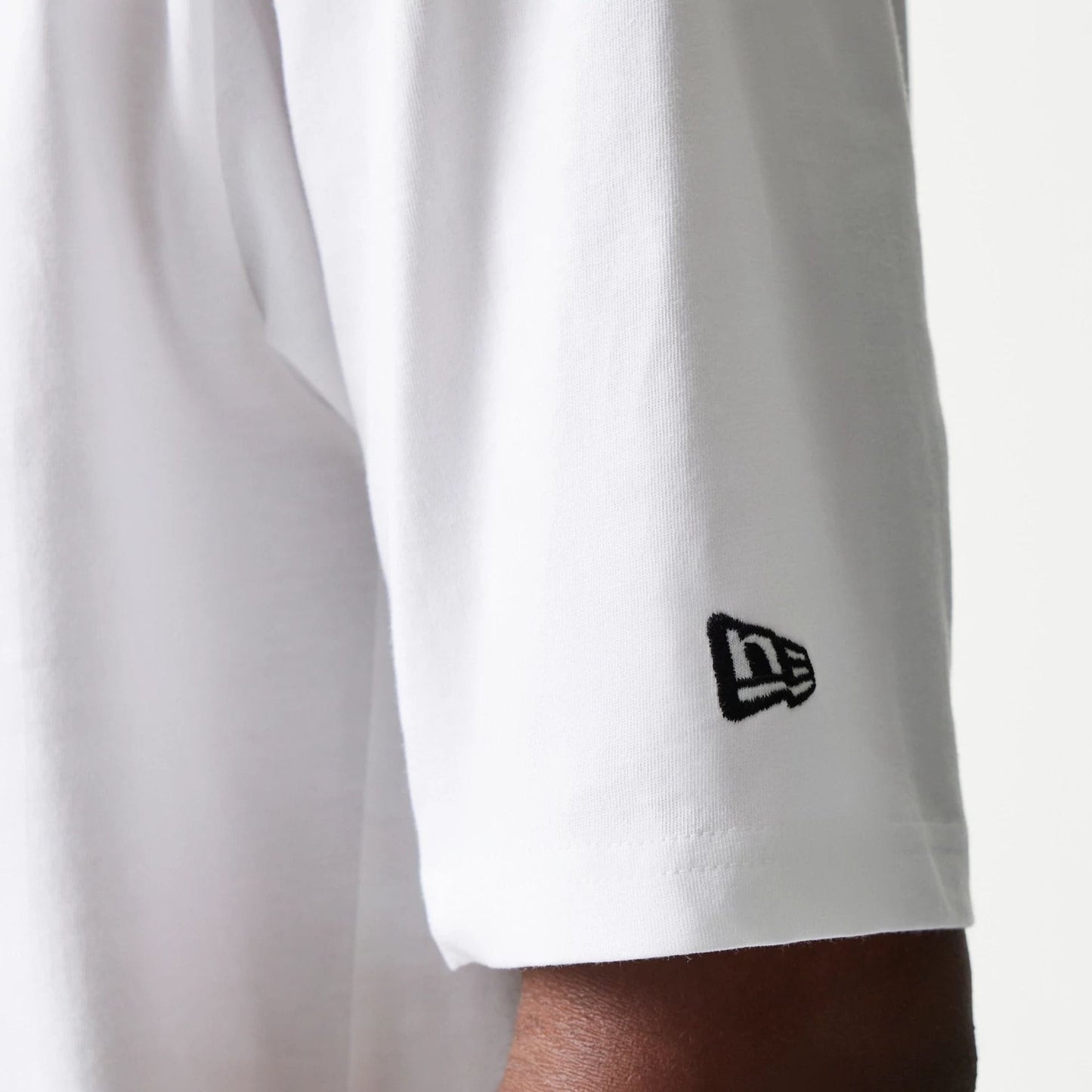 The Male model is wearing Red Bull Racing White Oversized T-Shirt 7