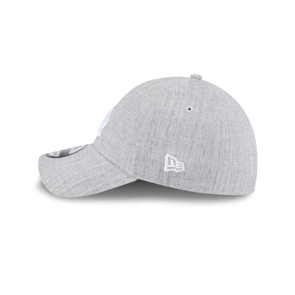 LA Dodgers MLB Heather Grey New Era 39THIRTY Stretch Fit Cap, side view showing the white New Era flag logo on the left side, with a curved visor and 39THIRTY size sticker on the top.