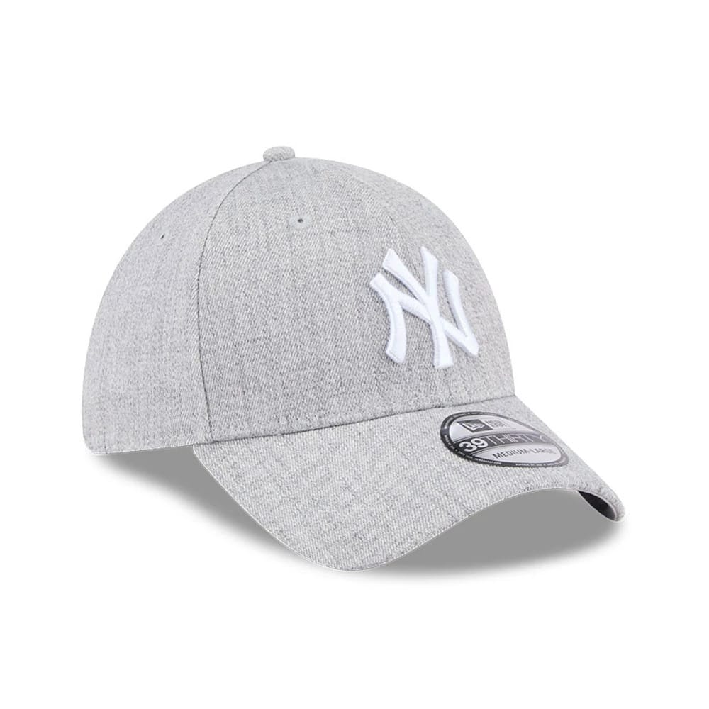New York Yankees MLB Heather Grey New Era 39THIRTY Stretch Fit Cap, three-quarter view showing the raised white embroidered NY logo on the structured heather grey crown, with a curved visor and a 39THIRTY size sticker on the visor.