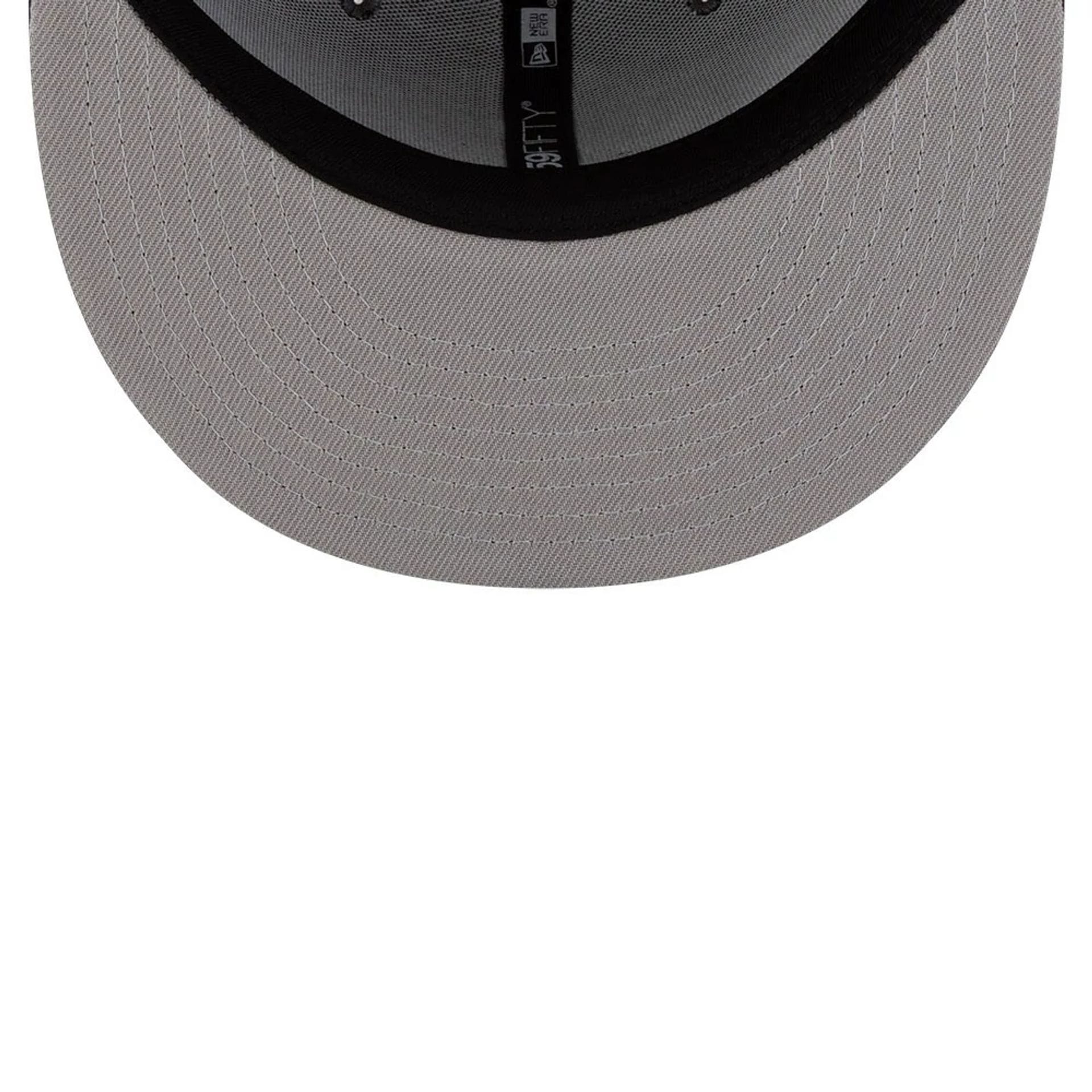 This is a San Antonio Spurs Black Pinstripe 59FIFTY Fitted Cap 2
