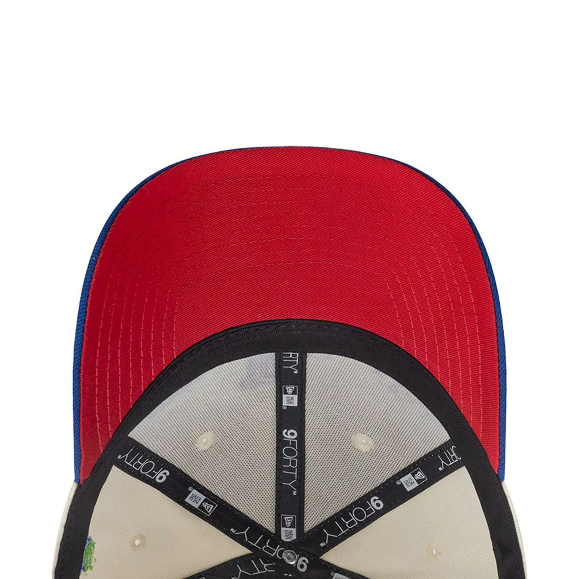 This is a New York Yankees MLB City Element Colombia Light Beige 9FORTY Adjustable Cap 2