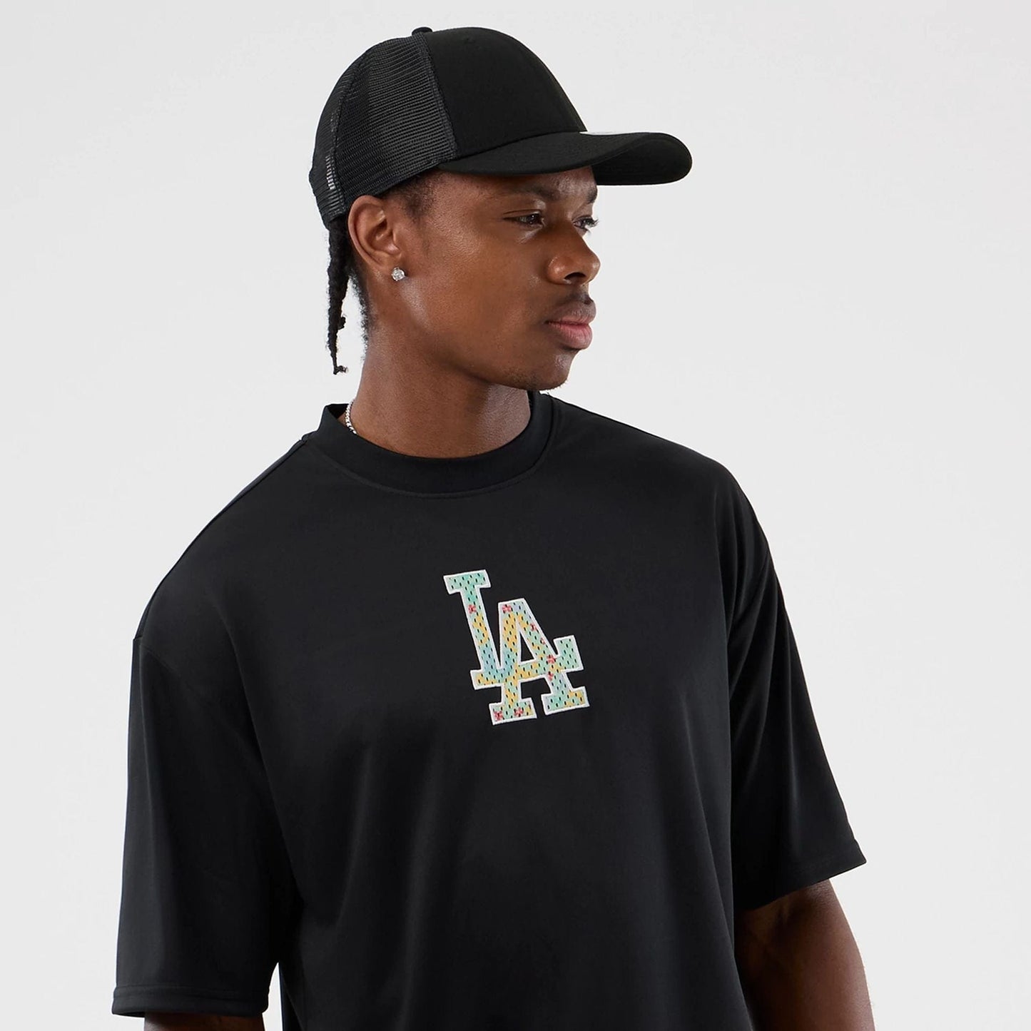 The Male model is wearing LA Dodgers MLB Mesh Infill Black Oversized T-Shirt 7