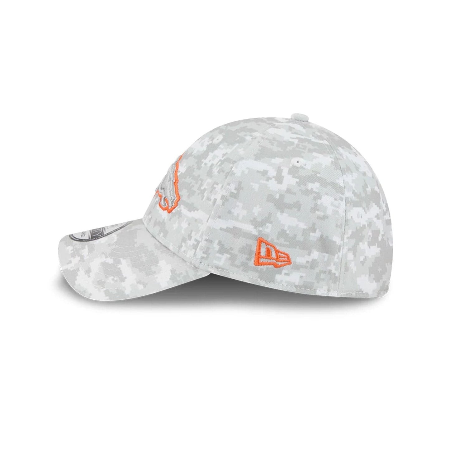 This is a Denver Broncos NFL Salute To Service 2025 Grey Camo 39THIRTY Stretch Fit Cap 7