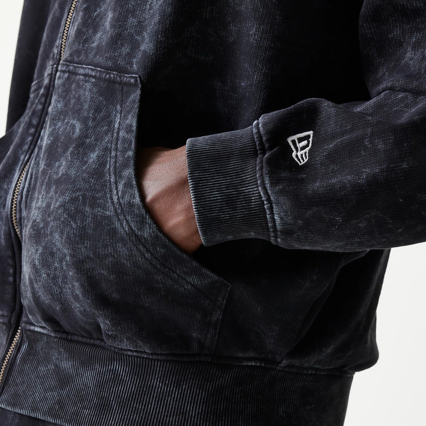 The model is wearing this Red Bull Racing Graphic Dropped Shoulder Full Zip Hoodie in black. 8