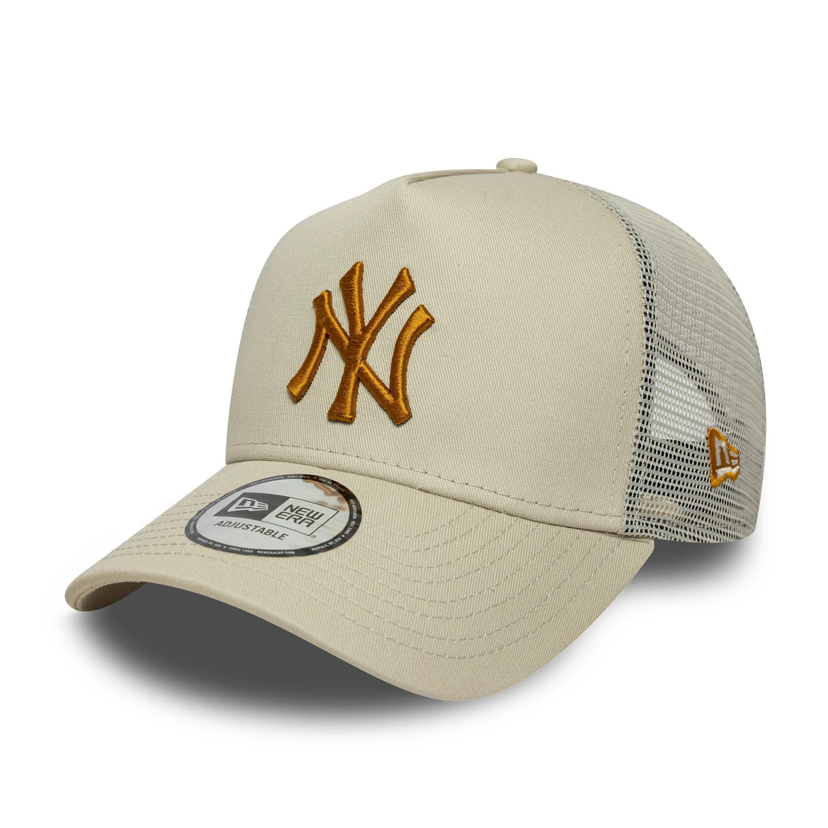 New York Yankees MLB Light Beige New Era 9FORTY A-Frame Trucker Cap, three-quarter view showing the brown embroidered NY logo on the structured front panel, beige curved visor with 9FORTY size sticker.