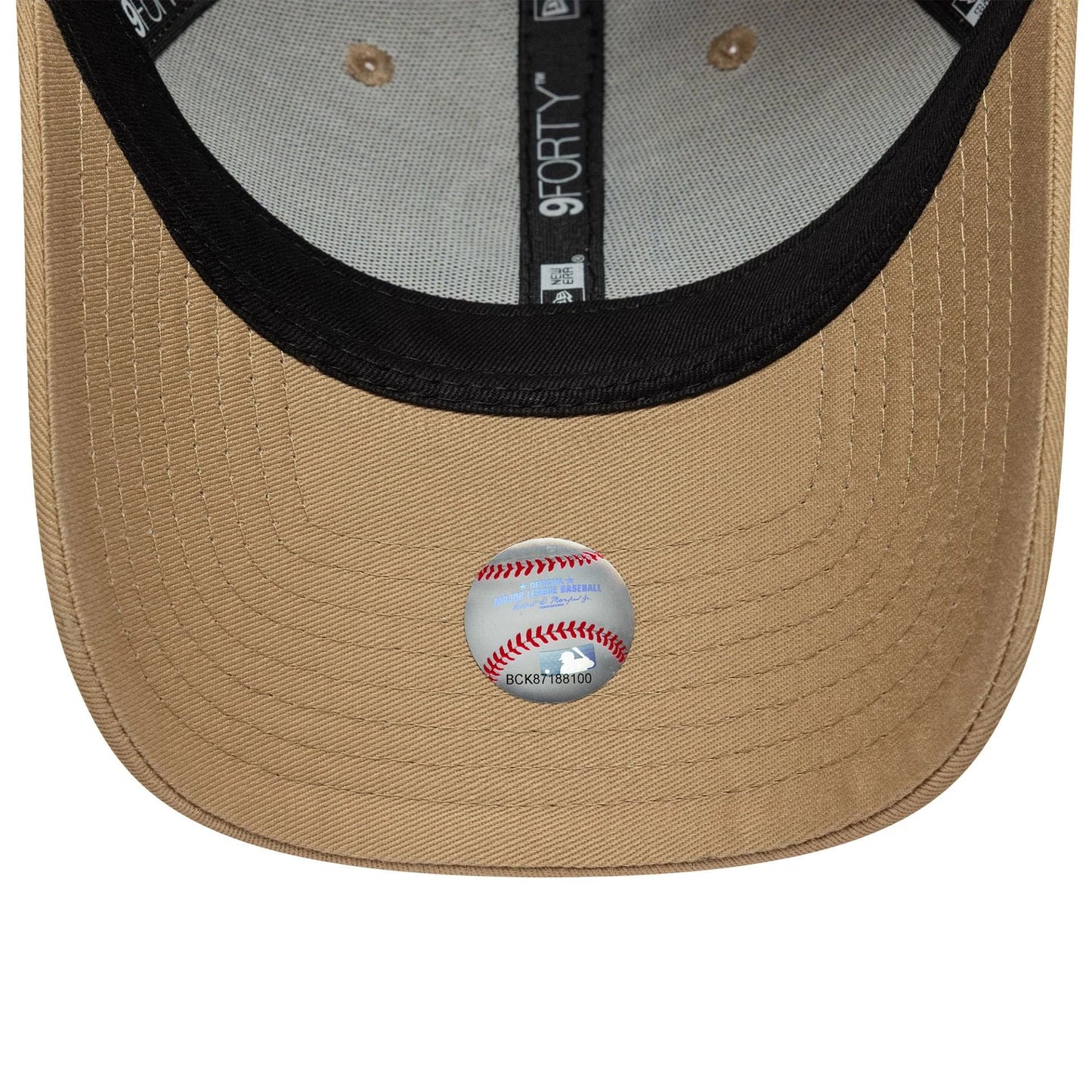 Pictured is this MLB Team Outline LA Dodgers 9FORTY in light beige. 5