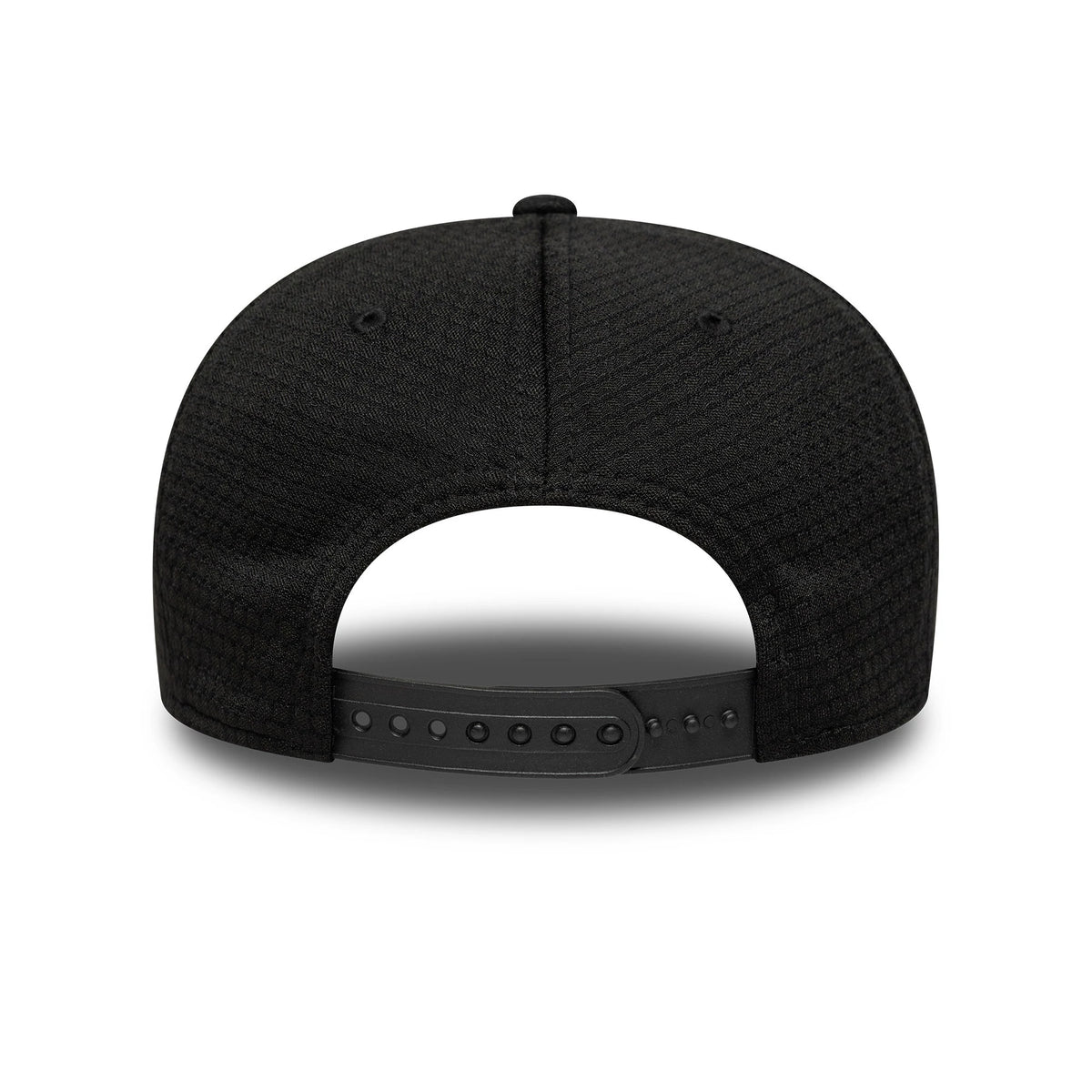 New York Yankees MLB Flawless Mesh Black New Era 9SEVENTY Stretch Snap Cap, rear view showing the black mesh fabric on the structured crown and a black adjustable snap closure on the back, with an eyelet detail on the panels.