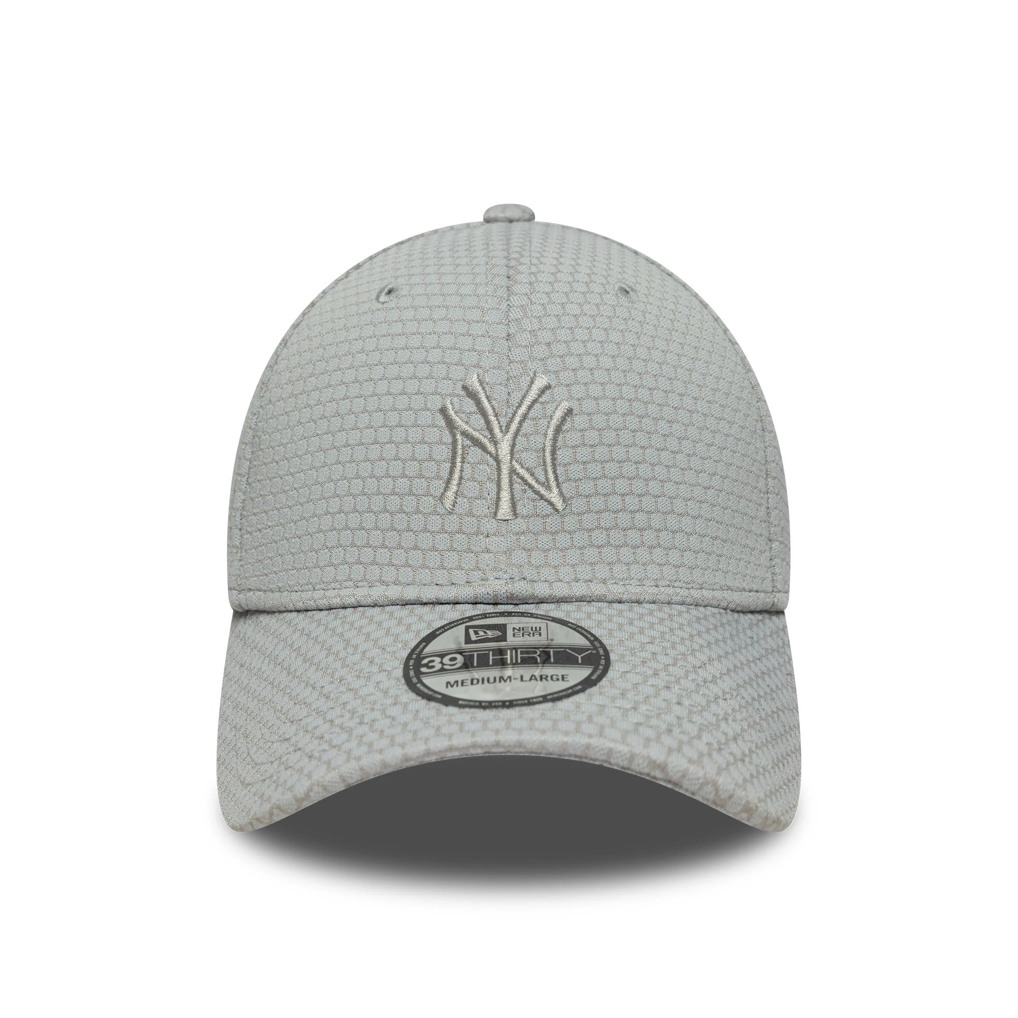 New York Yankees MLB Mesh Grey New Era 39THIRTY Stretch Fit Cap, front view showing the white raised embroidered NY logo on the structured grey mesh crown with a 39THIRTY size sticker on the curved grey visor.