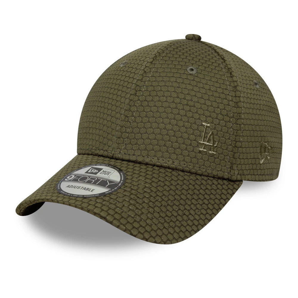 LA Dodgers MLB Flawless Mesh Green New Era 9FORTY Cap, three-quarter view showing the embroidered LA logo on the structured green mesh crown and a 9FORTY size sticker on the matching curved visor.