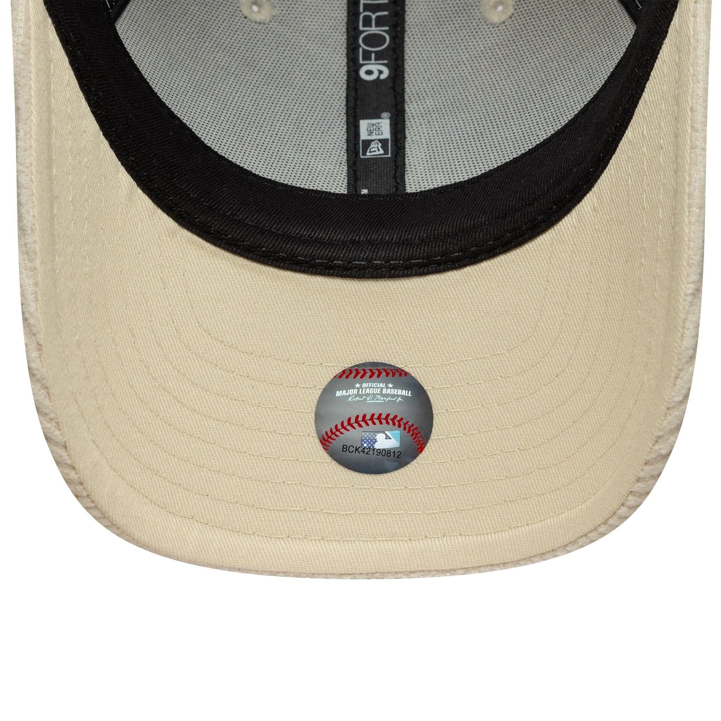 Pictured is this Womens MLB Pastel Cord LA Dodgers 9FORTY M-Crown in light beige. 5