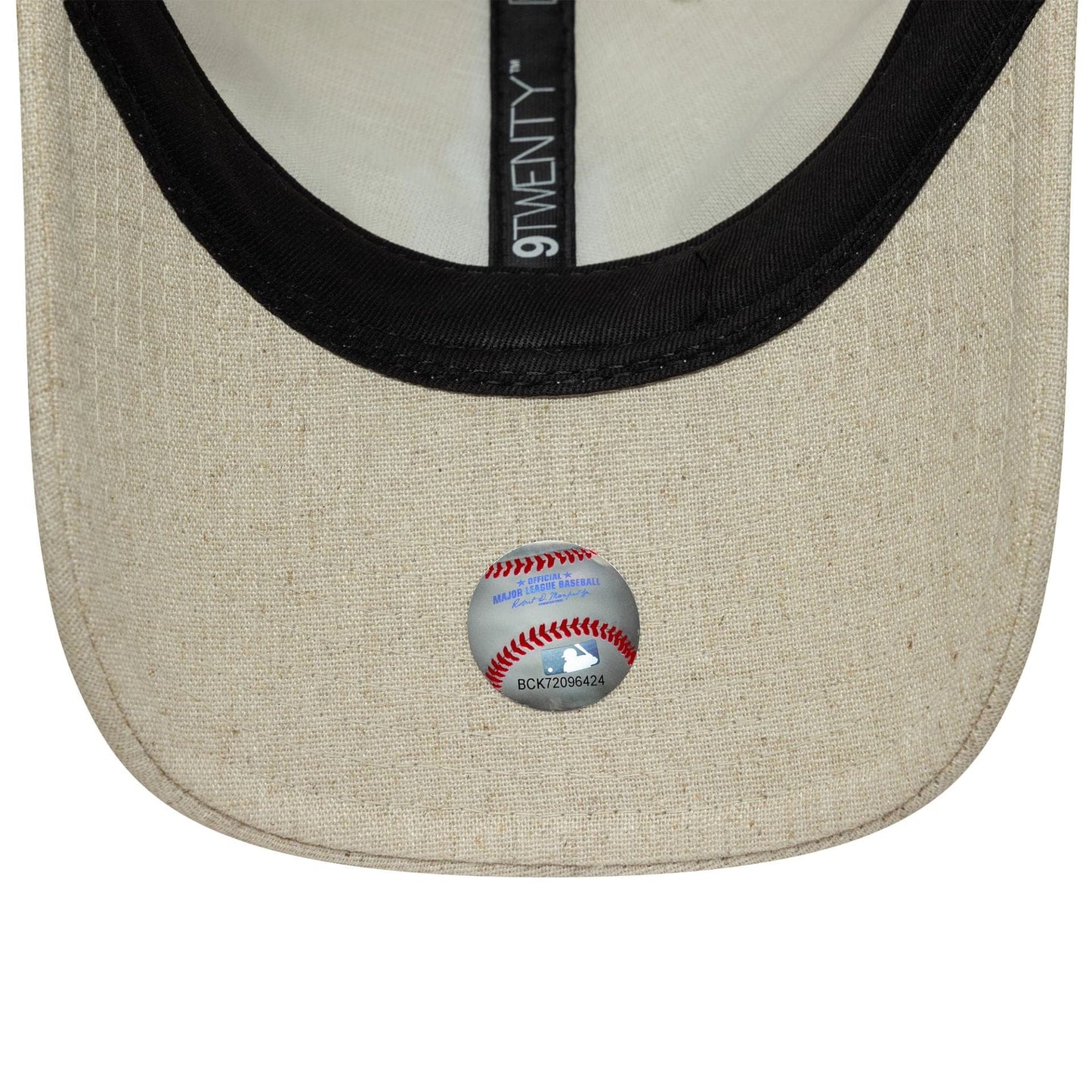 Pictured is this MLB Linen New York Yankees 9TWENTY cap in light beige. 5