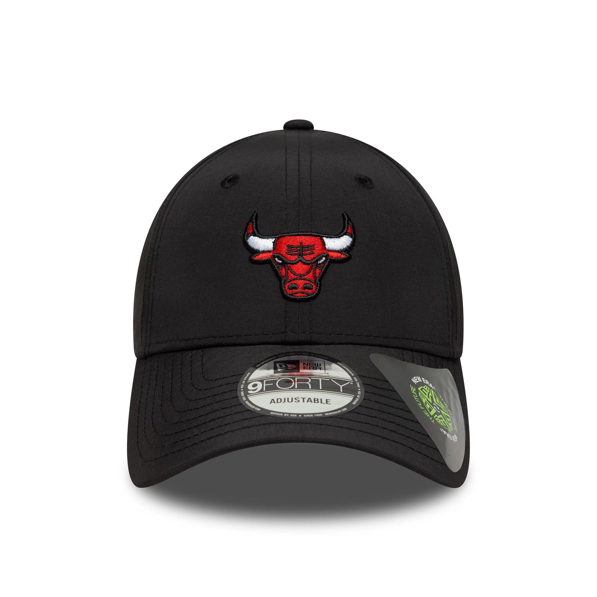 Pictured is this NBA Recycled Midi Chicago Bulls 9FORTY in black. 2