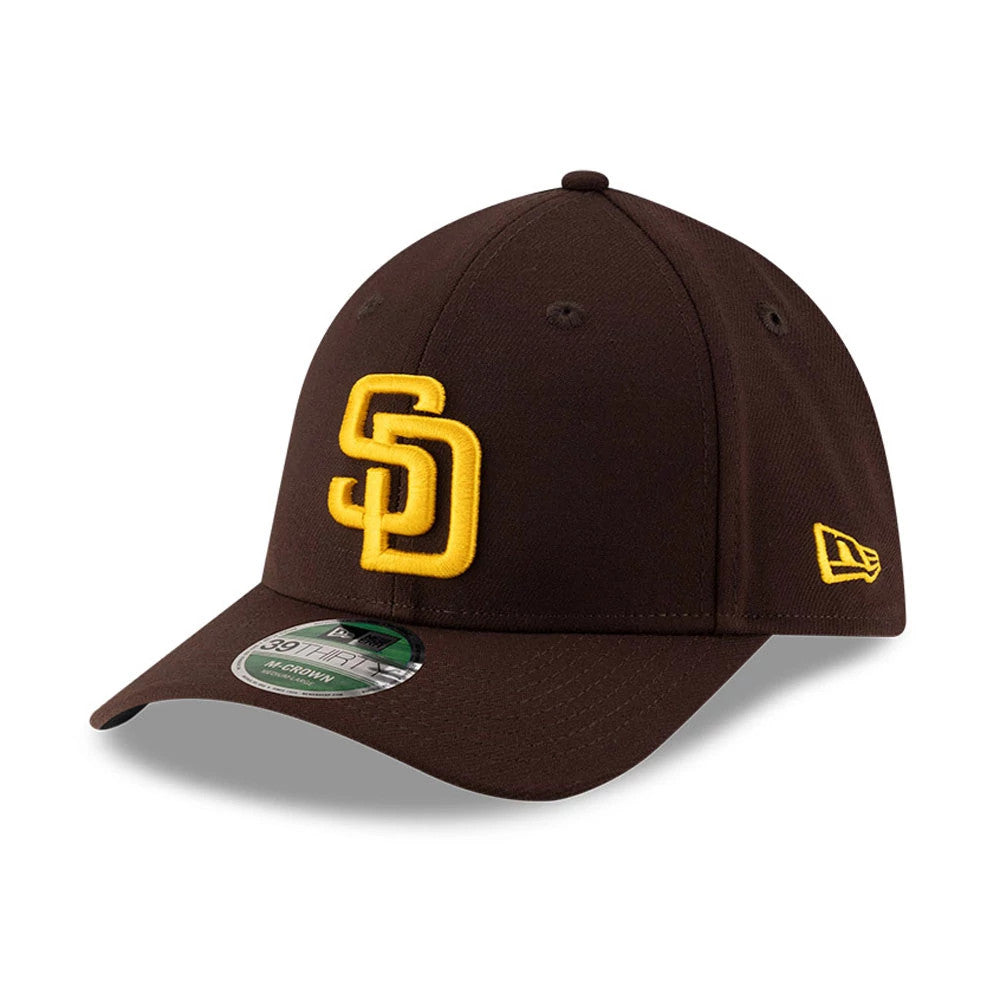 Padres MLB Player Replica Dark Brown New Era 39THIRTY M-Crown Stretch Fit Cap, three-quarter view showing the raised yellow SD logo embroidered on the front panel, dark brown curved visor with 39THIRTY size sticker.
