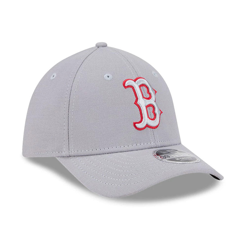 Boston Red Sox MLB Grey New Era 39THIRTY M-Crown Stretch Fit Cap, three-quarter view showing the raised red embroidered B logo on the front panel, accented by a grey curved visor and a 39THIRTY size sticker.