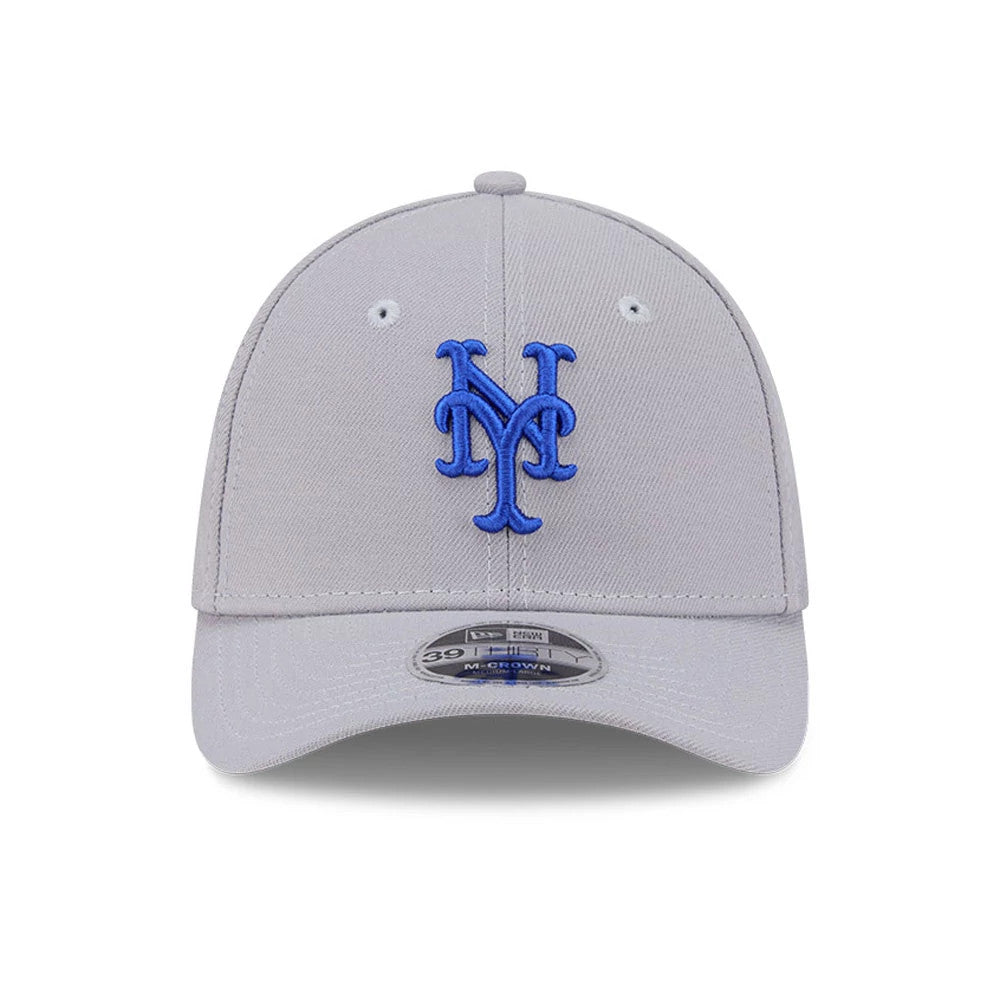 New York Mets MLB Grey New Era 39THIRTY M-Crown Stretch Fit Cap, front view showing the blue embroidered NY logo on the structured grey crown, with eyelets and a pre-curved visor featuring a 39THIRTY size sticker.