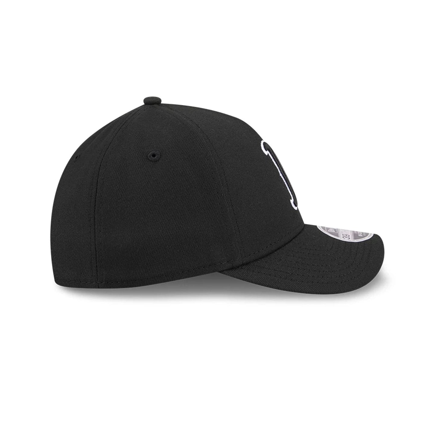 Boston Red Sox MLB Black New Era 39THIRTY M-Crown A-Frame Stretch Fit Cap, side view showing a structured black crown with embroidered white letter B on the front panel and a curved black visor with a 39THIRTY size sticker.