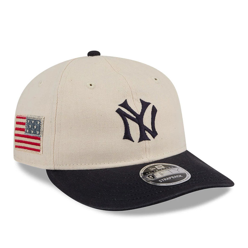 New York Yankees MLB Americana Herringbone White Retro Crown New Era 9FIFTY Adjustable Cap, three-quarter view showing the navy embroidered Yankees logo on the front panel, an American flag patch on the right side.