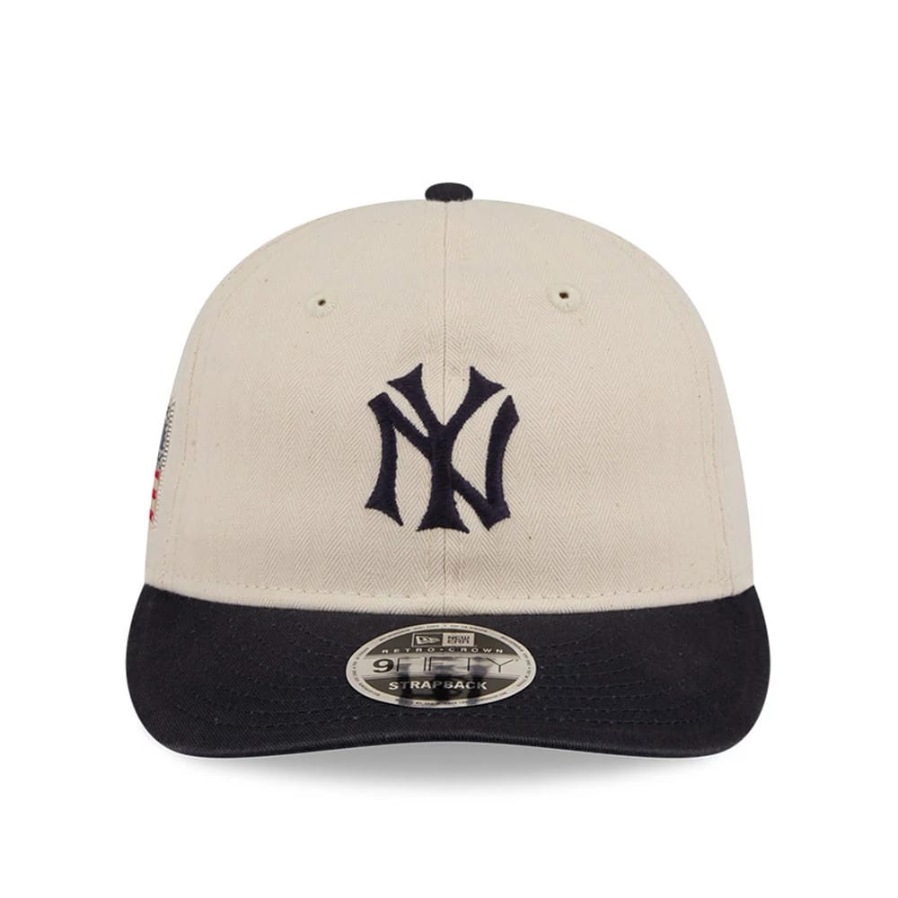 This is a New York Yankees MLB Americana Herringbone White Retro Crown 9FIFTY Adjustable Cap 4