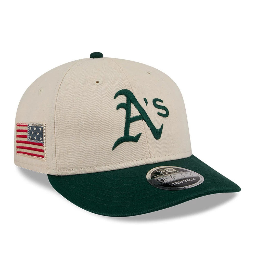 Athletics MLB Americana Herringbone White Retro Crown New Era 9FIFTY Adjustable Cap, three-quarter view showing the green embroidered A's logo on the front panel, American flag patch on the side.