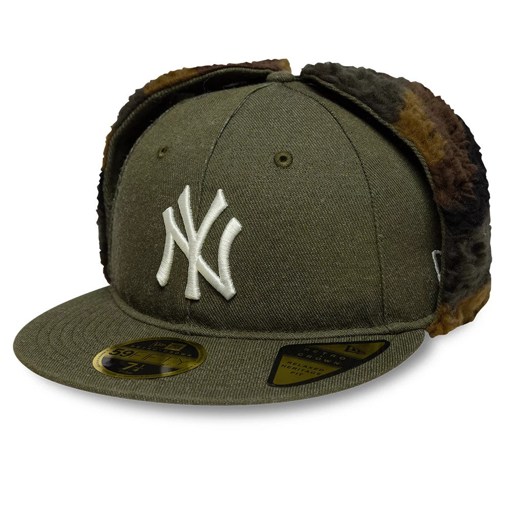 This is a New York Yankees MLB Camo Open Green Retro Crown Dogear 59FIFTY Fitted Cap 1