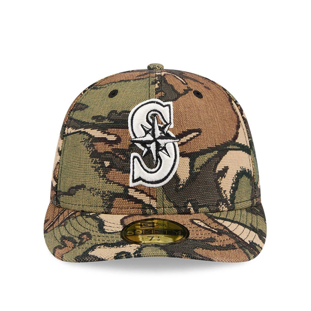 Seattle Mariners MLB Jacquard Camo New Era 59FIFTY Fitted Cap, front view showing the white and black embroidered Seattle Mariners logo on the camo crown, with a matching camo visor and gold 59FIFTY size sticker.