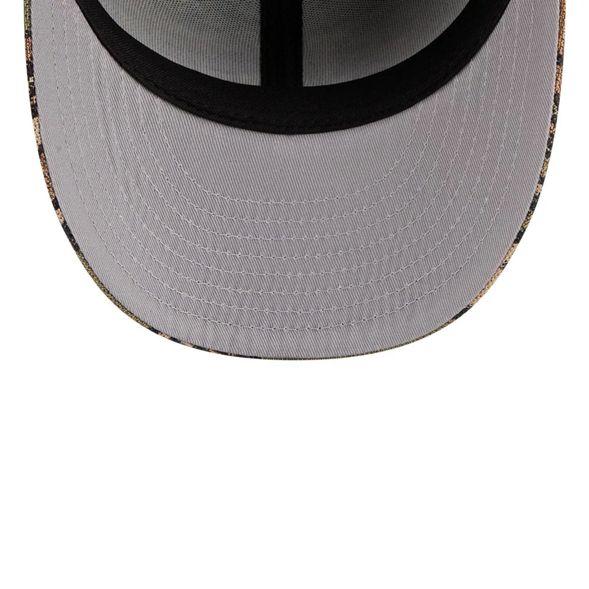 This is a Seattle Mariners MLB Jacquard Camo 59FIFTY Fitted Cap 2