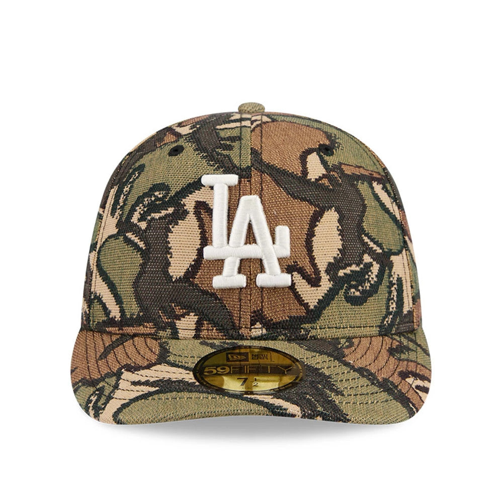 LA Dodgers MLB Jacquard Camo New Era 59FIFTY Fitted Cap, front view showing the white raised LA logo embroidered on the camo-patterned crown, with a matching camo visor and gold 59FIFTY size sticker.