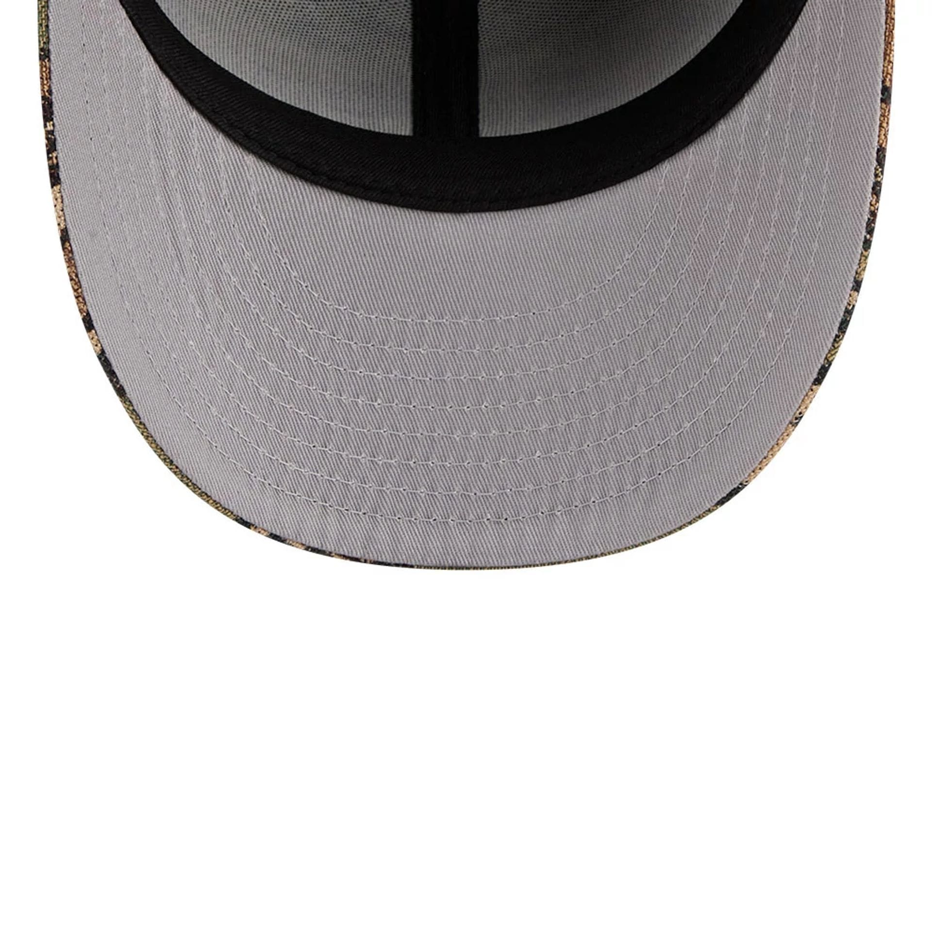 This is a Boston Red Sox MLB Jacquard Camo 59FIFTY Fitted Cap 2