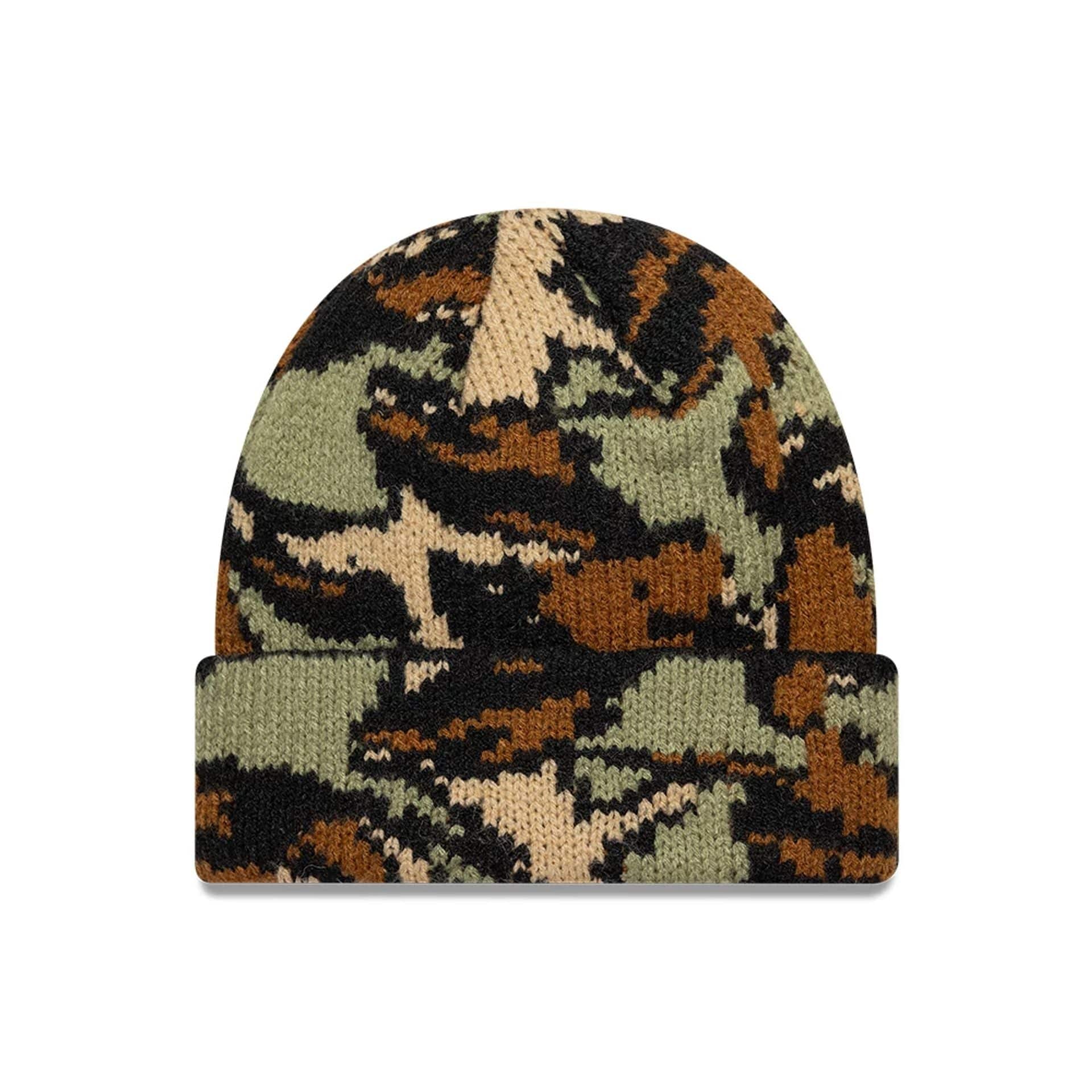 This is a New Era Patchwork Camo Cable Knit Beanie Hat 2