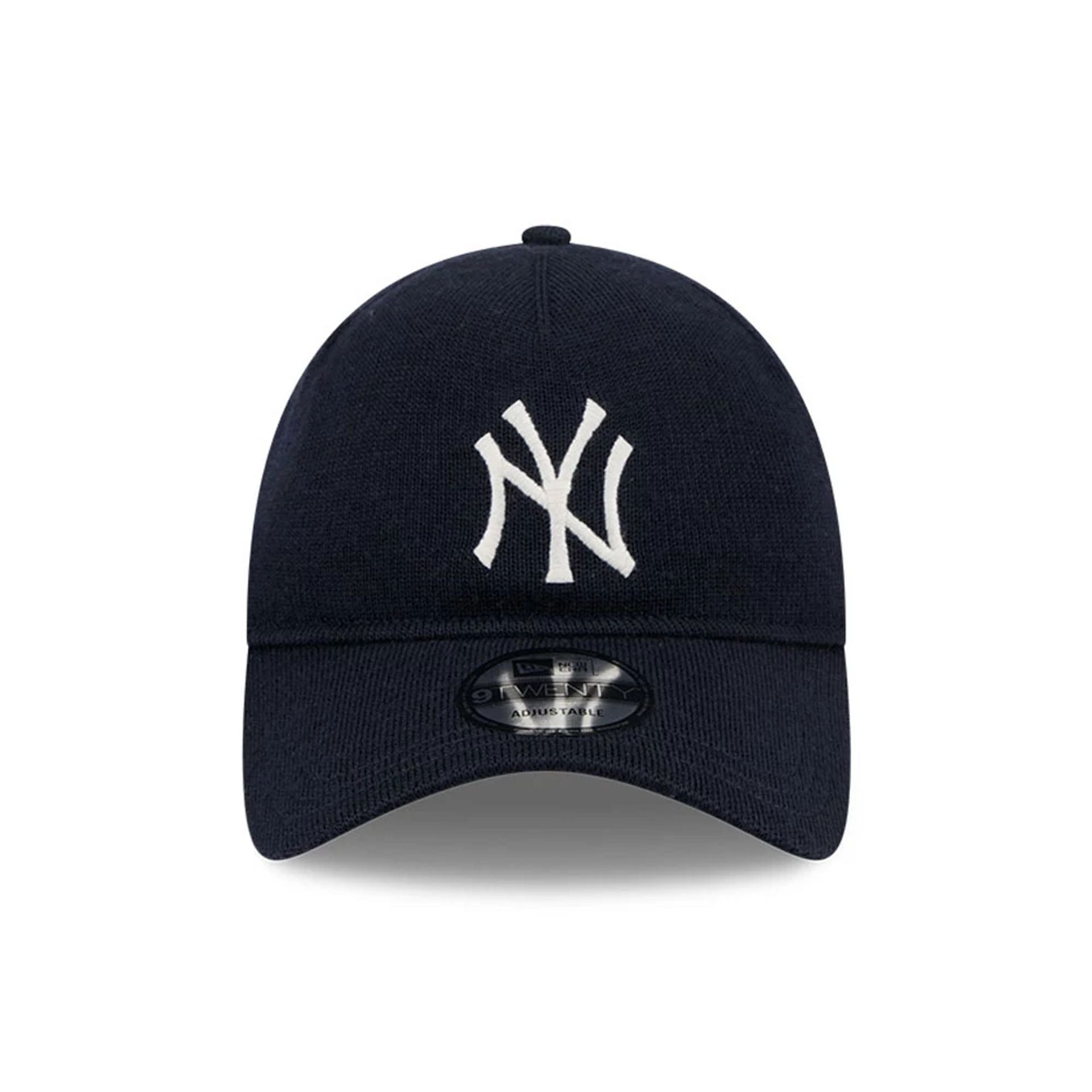 This is a New York Yankees MLB Merino Wool Navy 9TWENTY Adjustable Cap 2