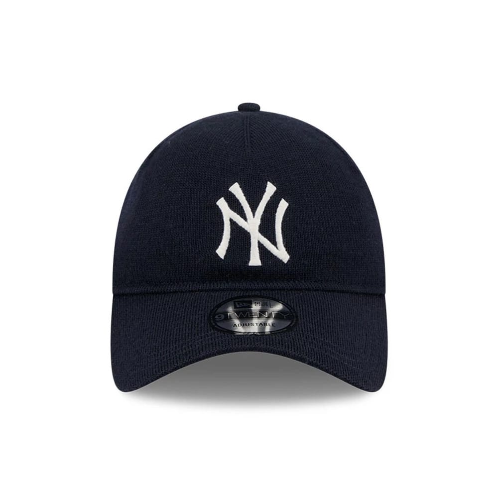 This is a New York Yankees MLB Merino Wool Navy 9TWENTY Adjustable Cap 2
