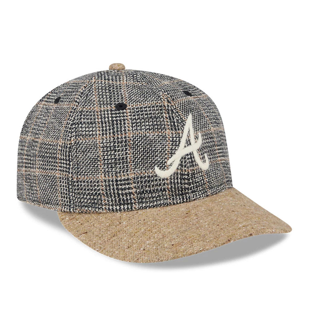 Atlanta Braves MLB Vintage Tweed Open Blue Retro Crown New Era 59FIFTY Fitted Cap, three-quarter view with a white embroidered A logo on the front panel, featuring a brown tweed visor and matching top button.