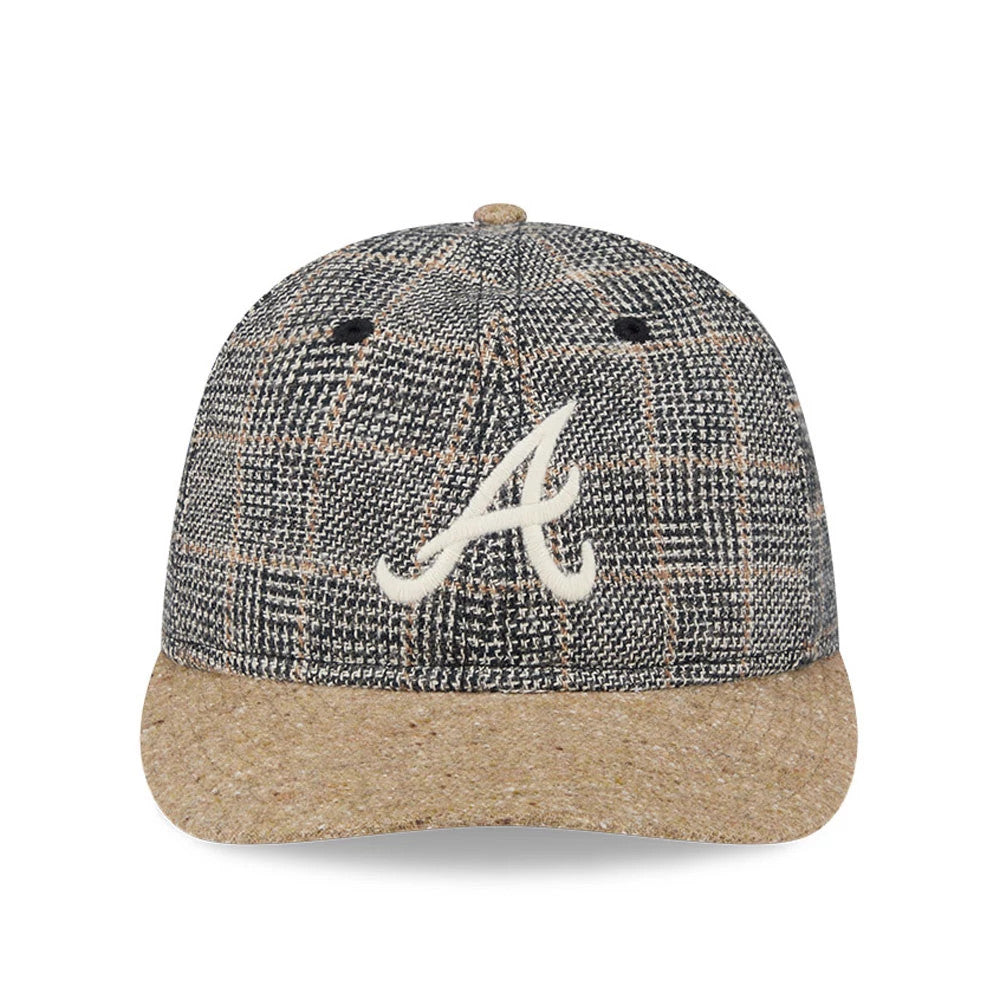 Atlanta Braves MLB Vintage Tweed Open Blue Retro Crown New Era 59FIFTY Fitted Cap, front view showing the cream raised embroidered A logo on the textured tweed pattern crown and a brown tweed visor.