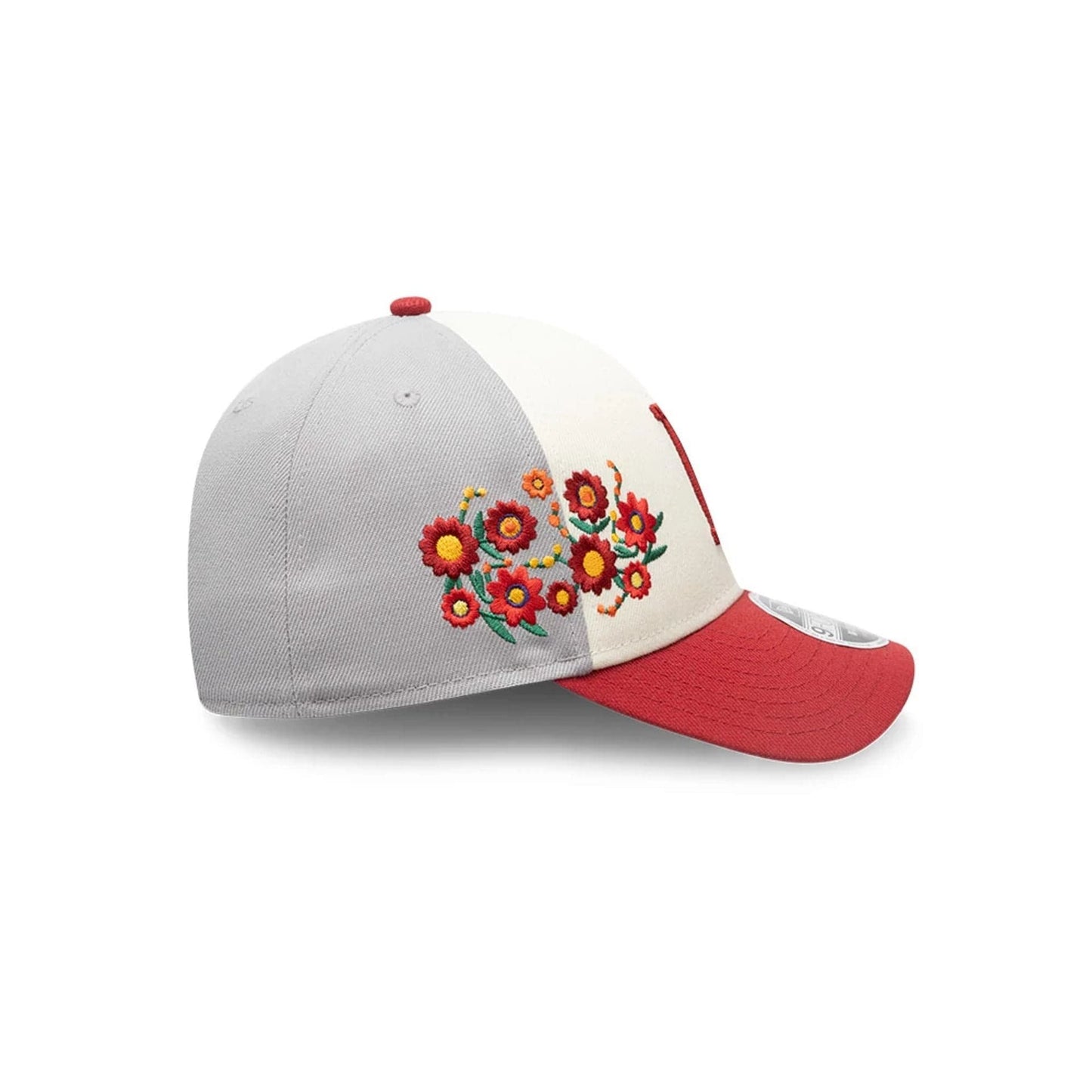 Pictured is this World Baseball Classic Latin Embroidery Dominican Republic 9FORTY M-Crown A-Frame cap in white. 6