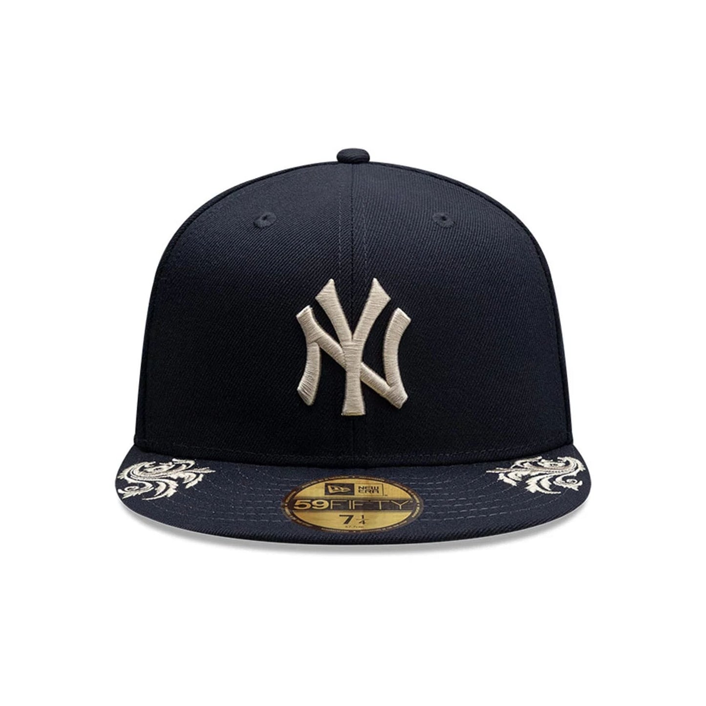 Pictured is this MLB Script New York Yankees 59FIFTY Fitted cap in navy. 6