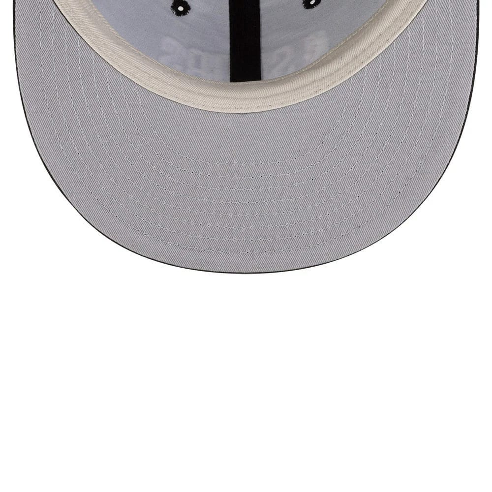 This is a San Antonio Spurs FOG x NBA Black Retro Crown 9FIFTY Adjustable Cap 2