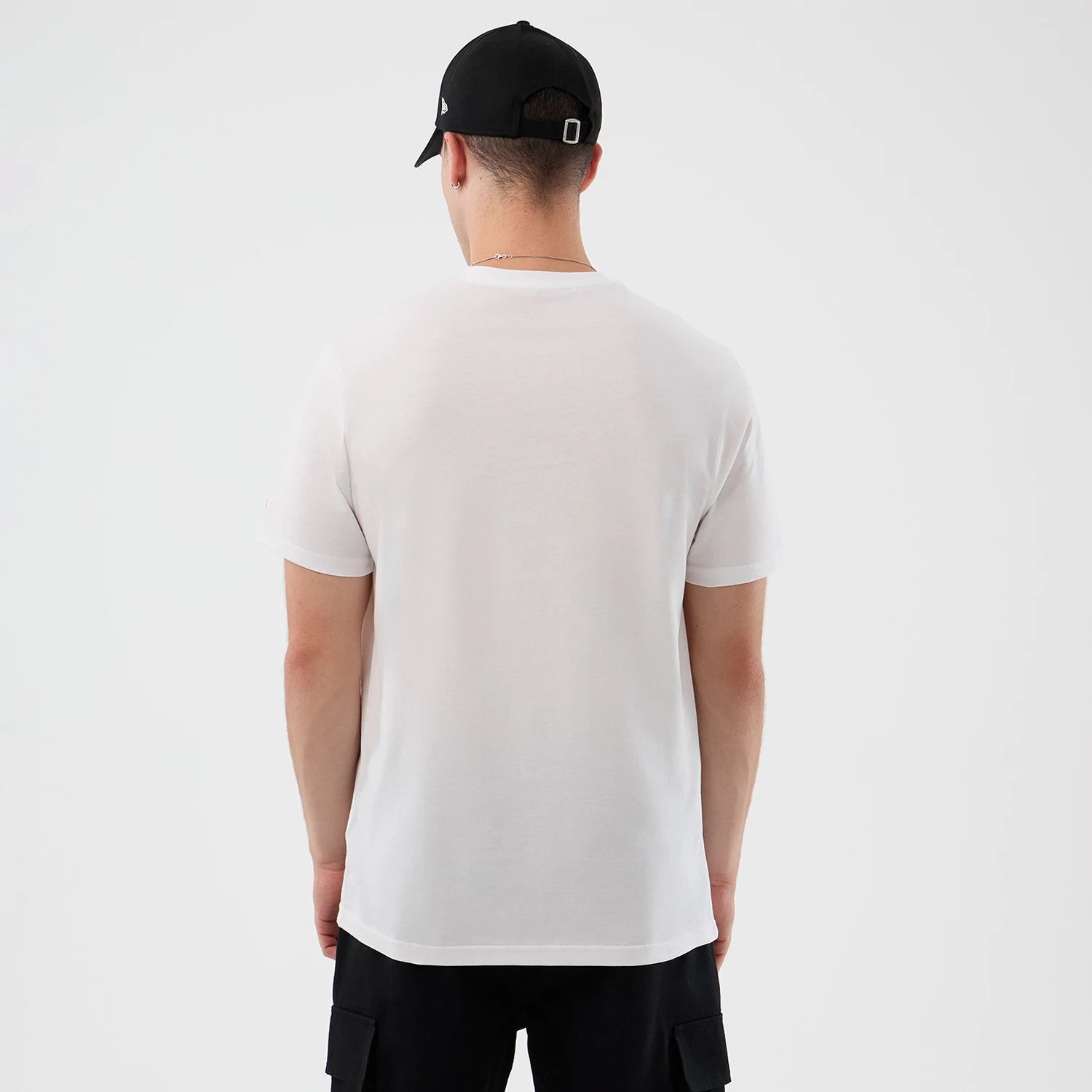The Male model is wearing Lakers NBA Back To School Graphic White T-Shirt 2