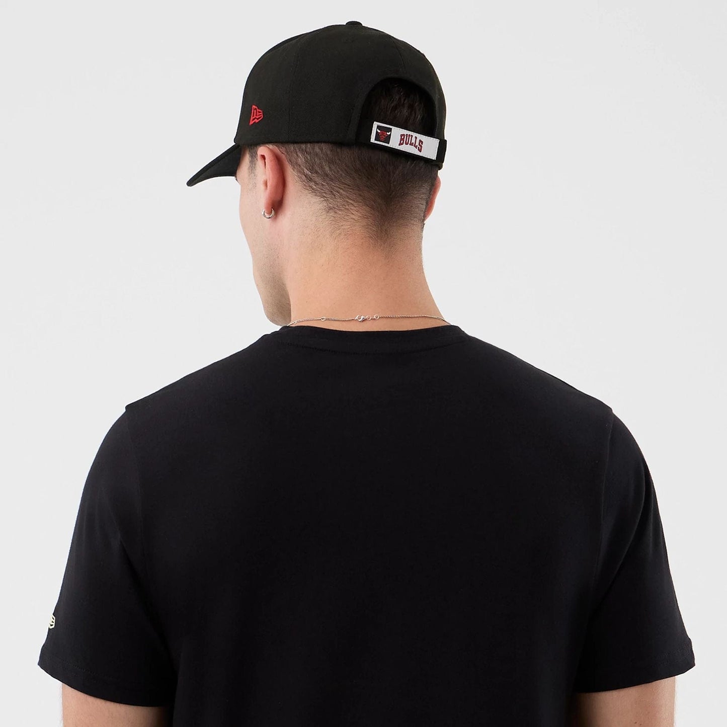 The Male model is wearing Chicago Bulls NBA Back To School Black T-Shirt 7