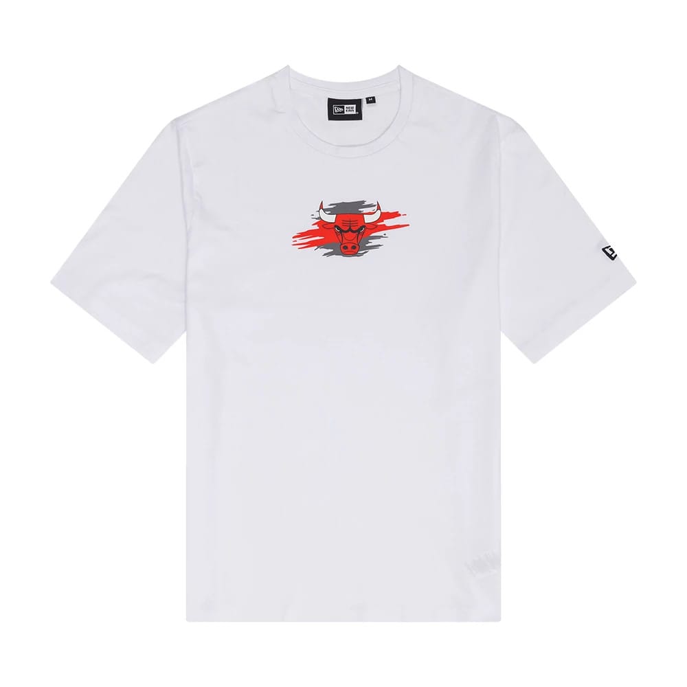 The Male model is wearing Chicago Bulls NBA Paint Graphic White T-Shirt 1