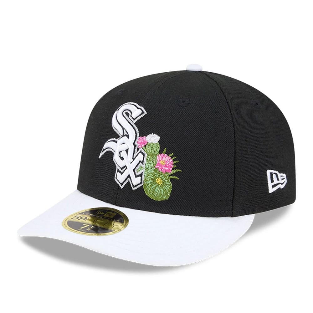 White Sox MLB Spring Training 2026 Black Low Profile New Era 59FIFTY Fitted Cap, three-quarter view showing the white embroidered Sox logo and a green cactus with pink flowers on the front panel, with a white visor and gold 59FIFTY size sticker.
