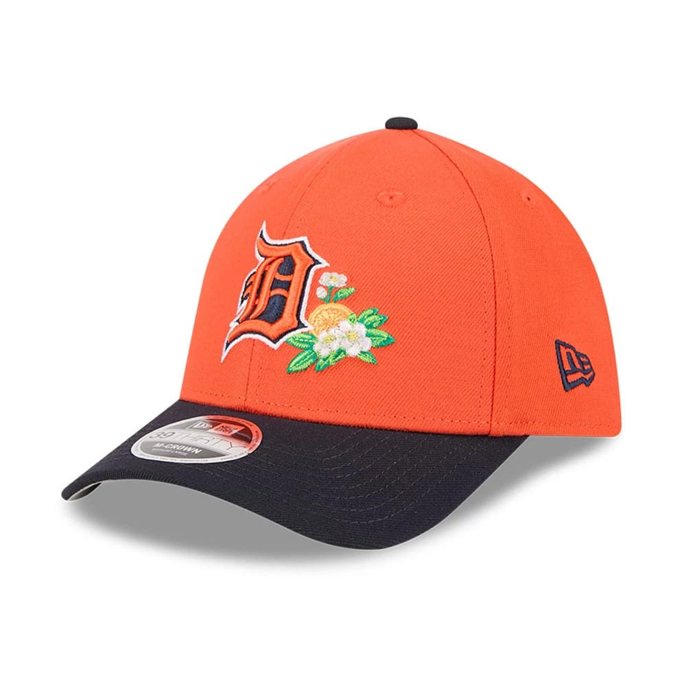 Pictured is this MLB Spring Training 2026 Detroit Tigers 39THIRTY M-Crown Stretch Fit cap in orange. 4