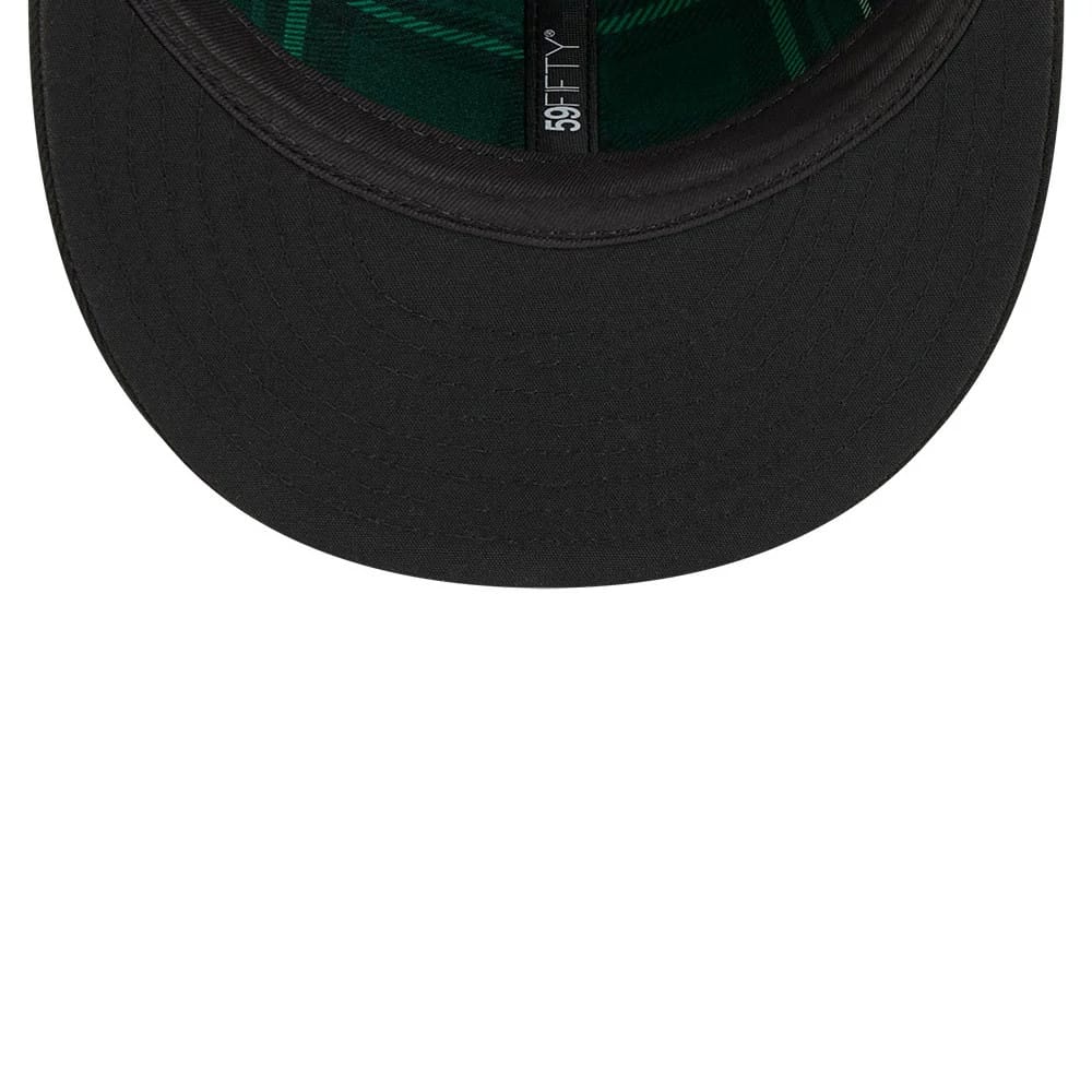 Pictured is this MLB Saint Patrick's Day Pittsburgh Pirates 59FIFTY Fitted cap in black. 7