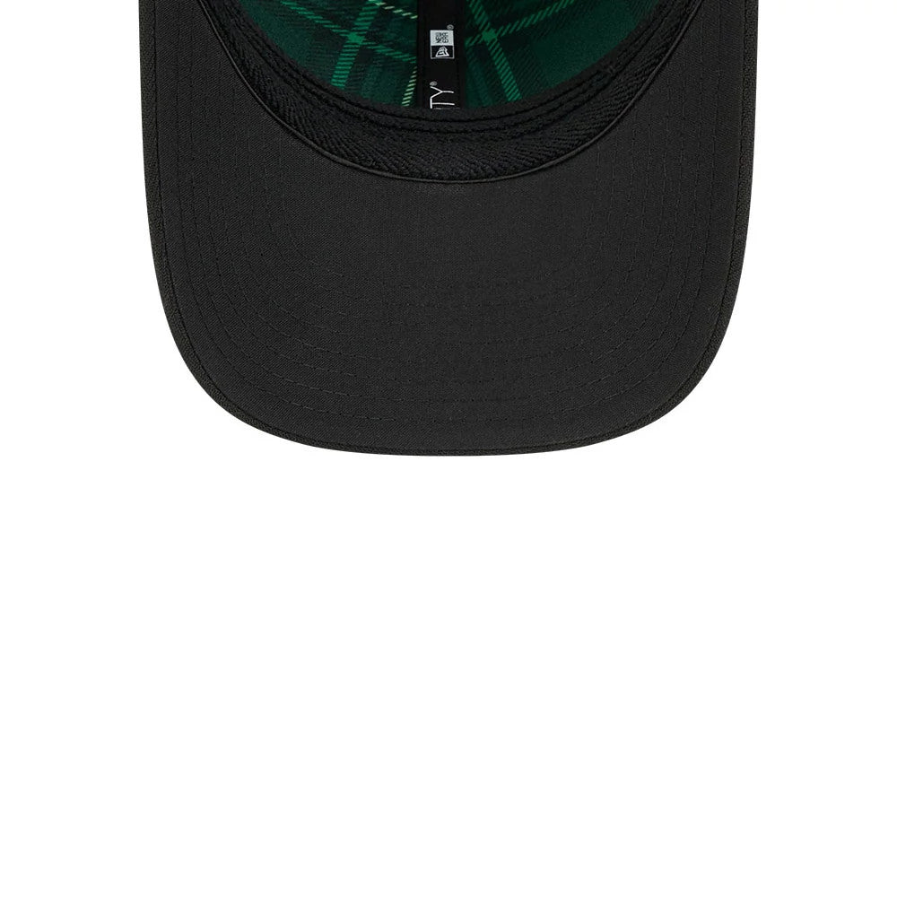 Pictured is this MLB Saint Patrick's Day Boston Red Sox 39THIRTY M-Crown A-Frame Stretch Fit cap in black. 7